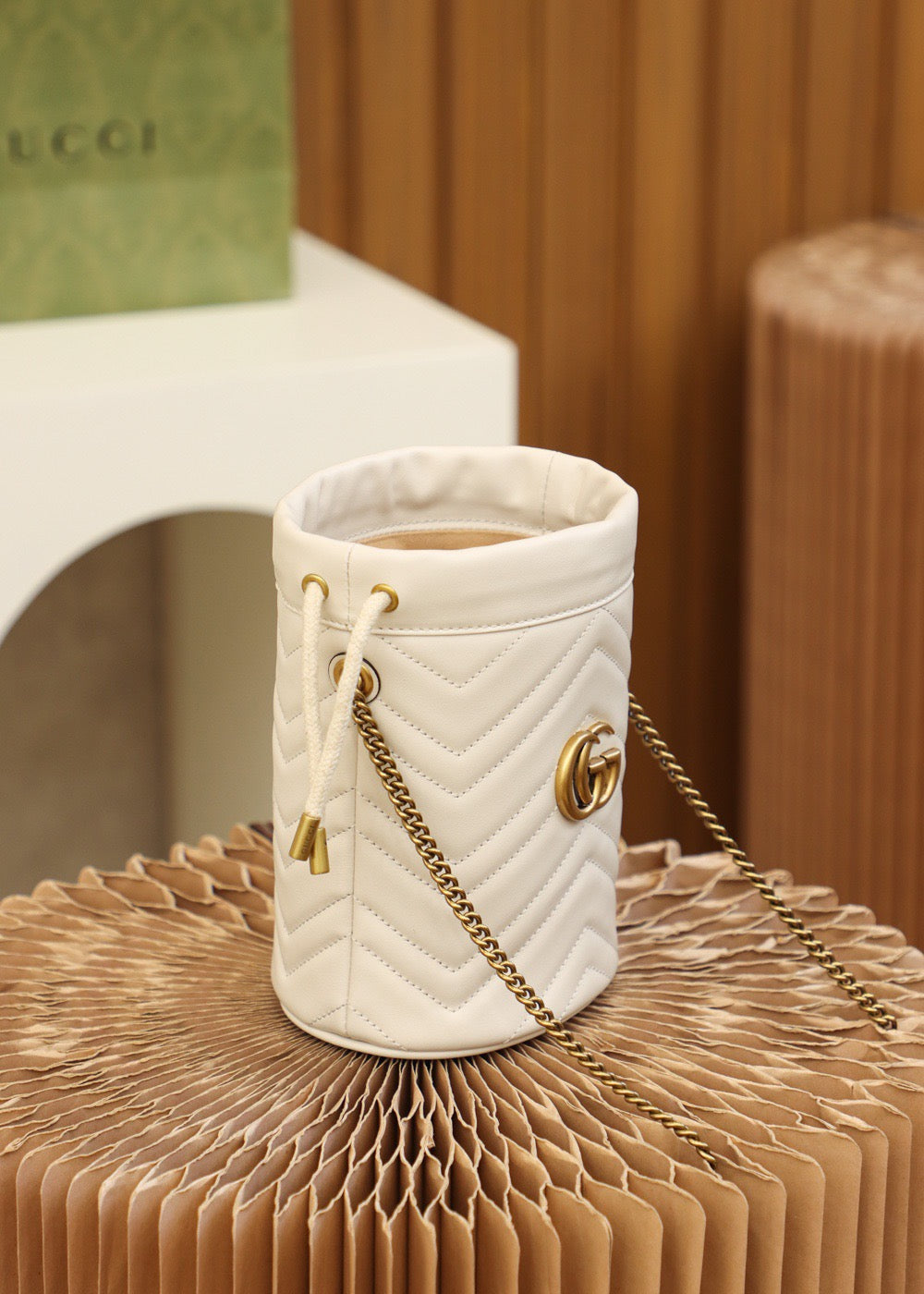GUC Marmont Bucket