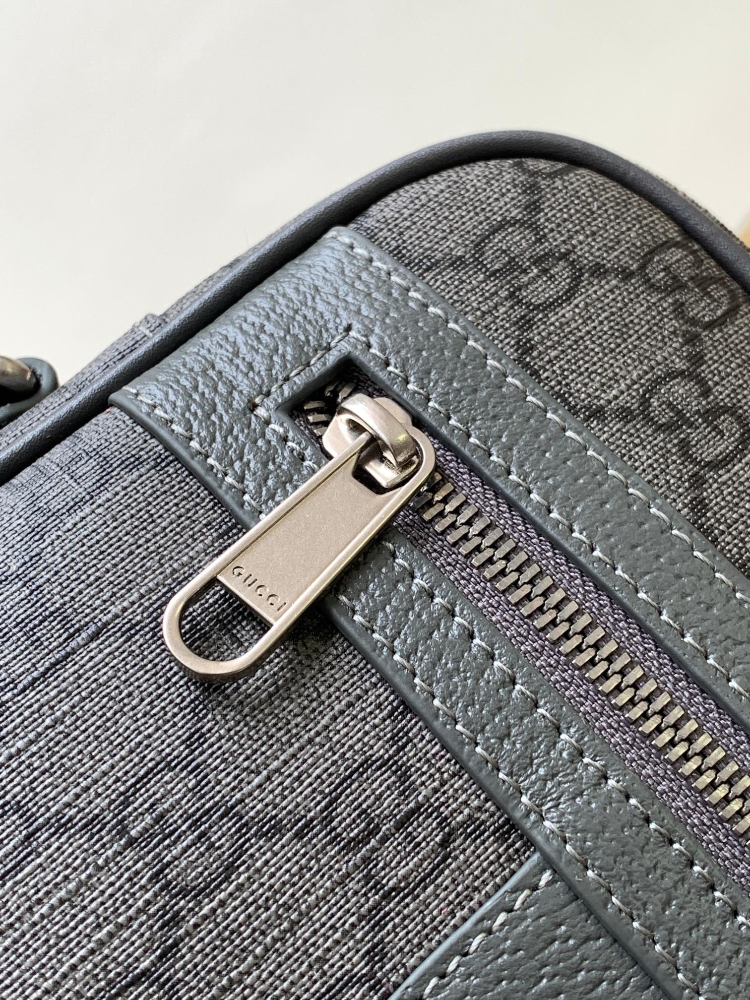 GUC Messenger Bag