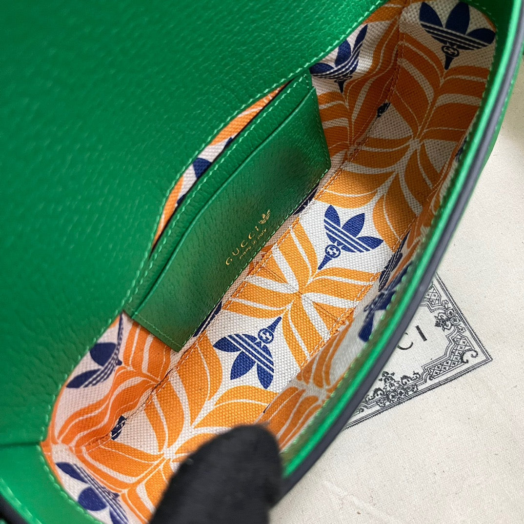GUC Messenger Bag