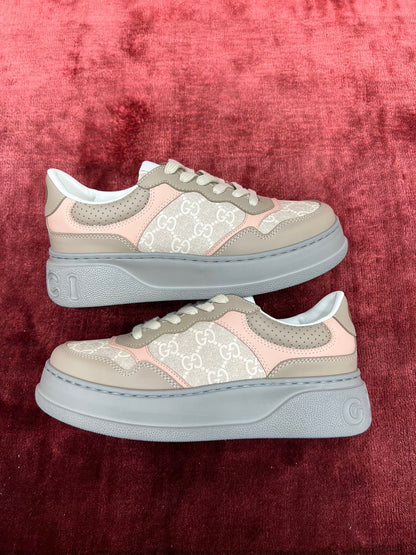 Sneakers & Shoes