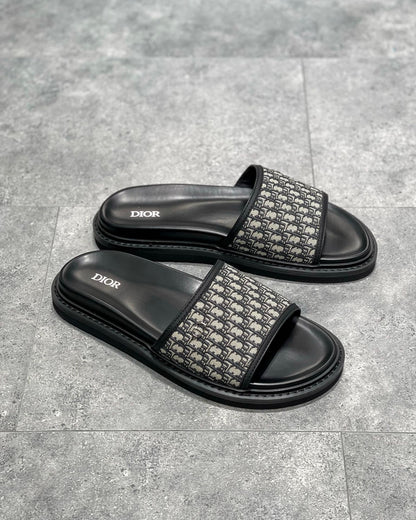 DIO Sandal