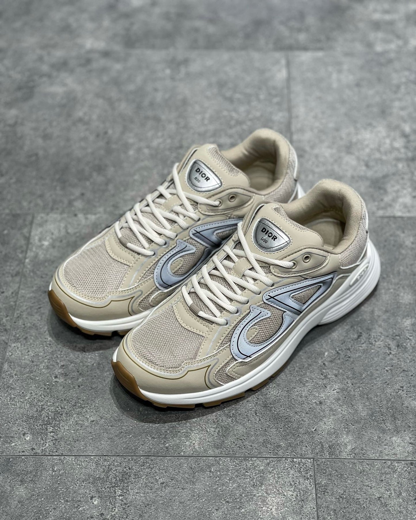 DIO Sneakers