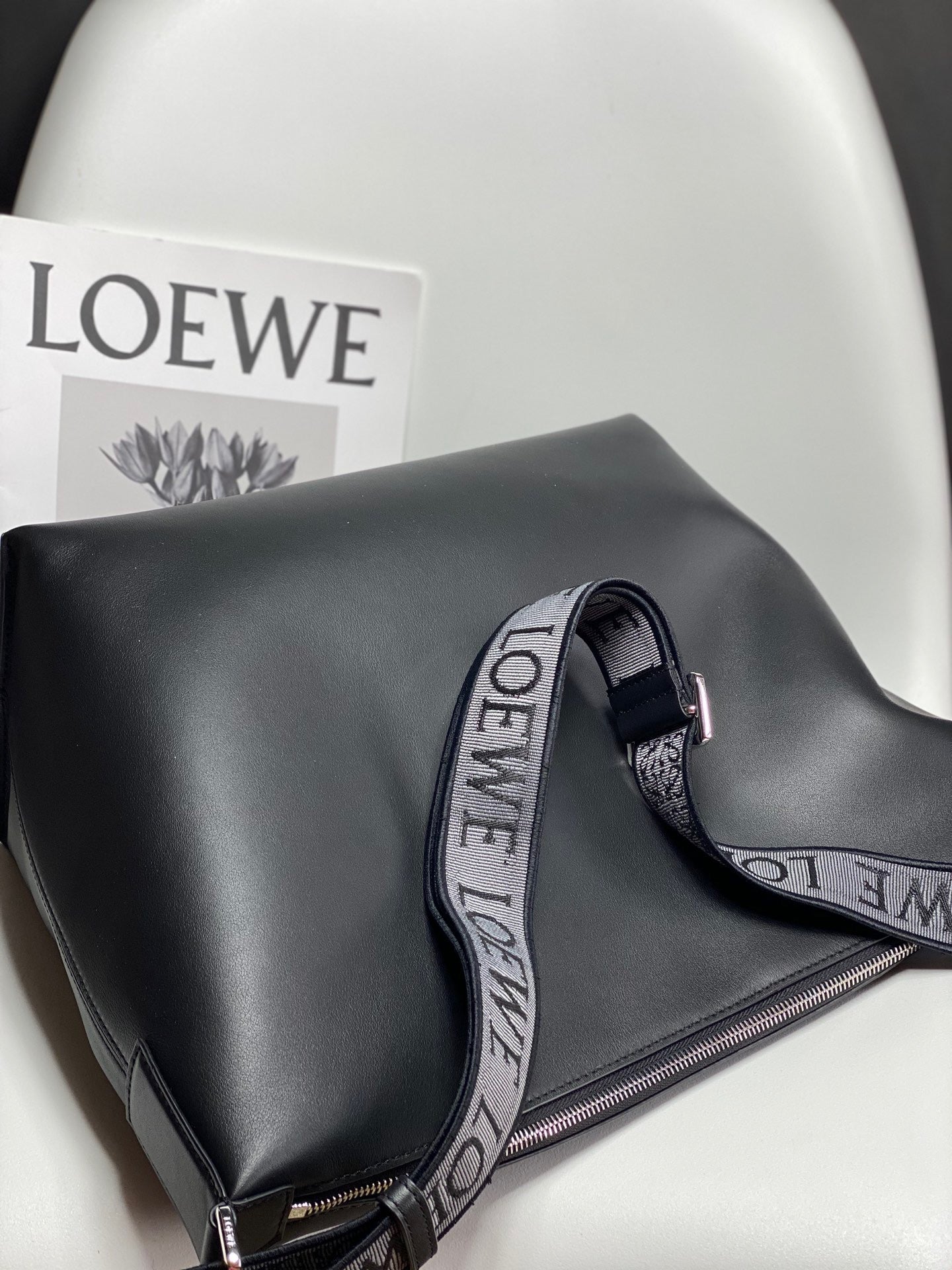 LO Messenger Bag