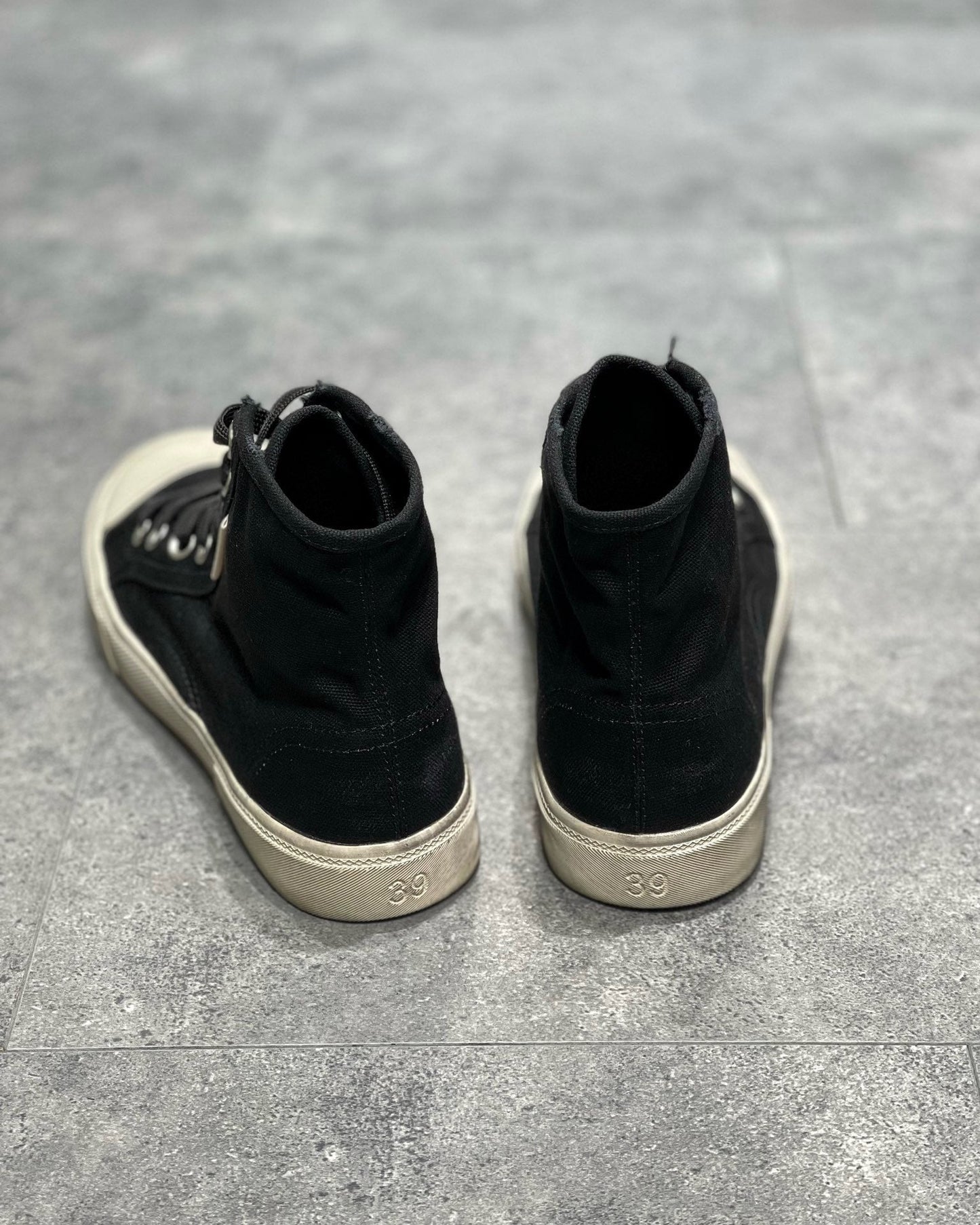 BLCG Sneakers