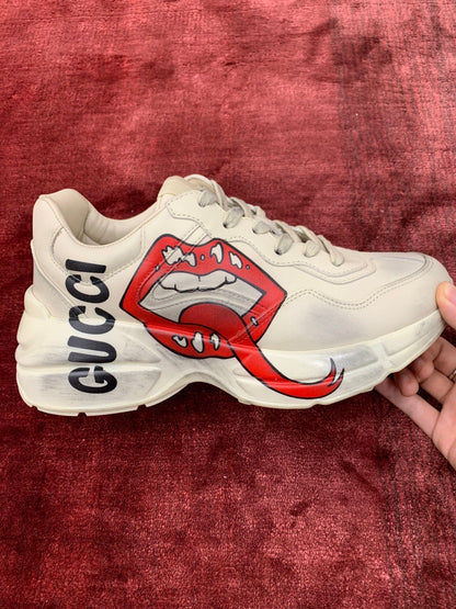 Sneakers & Shoes