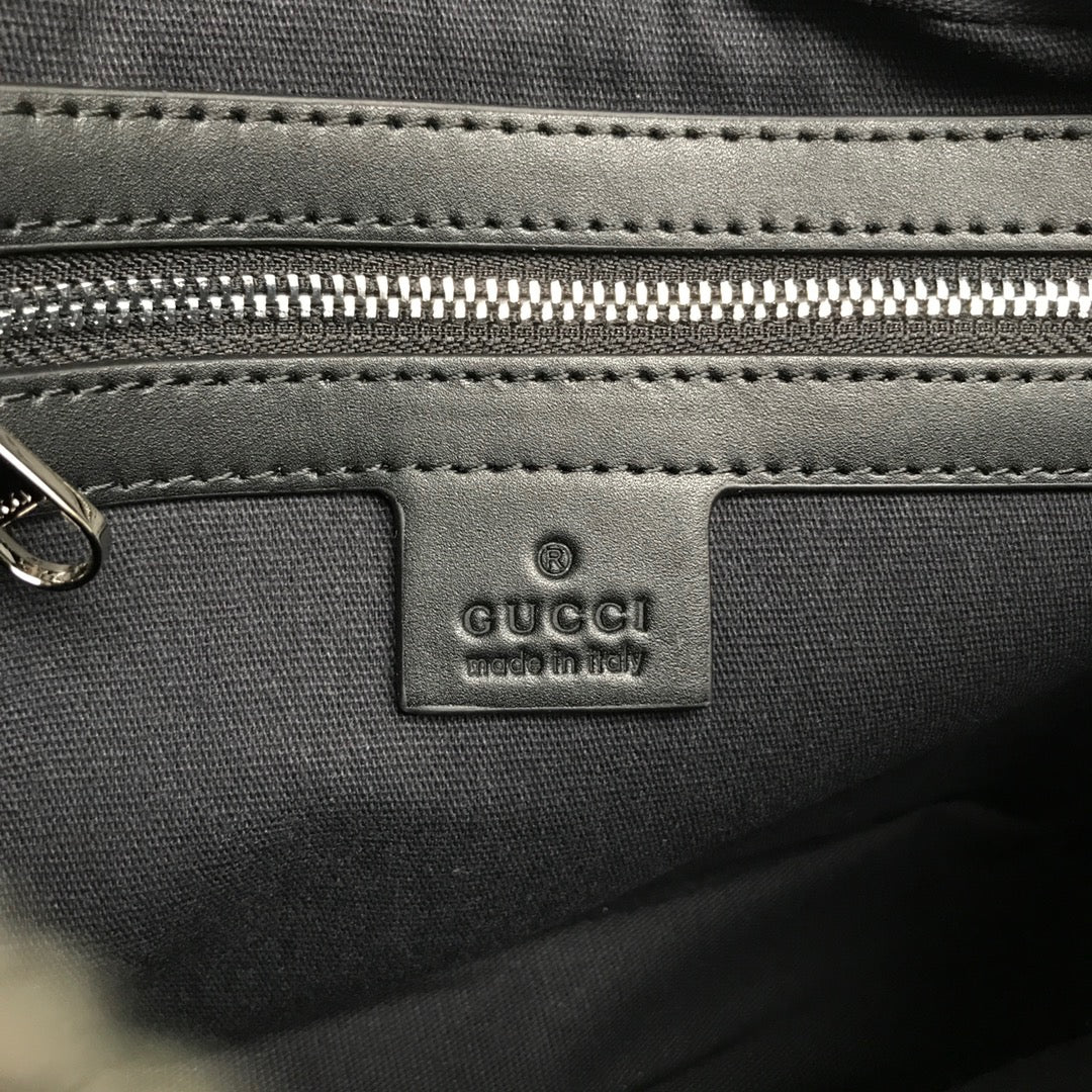 GUC Cross Body Bag