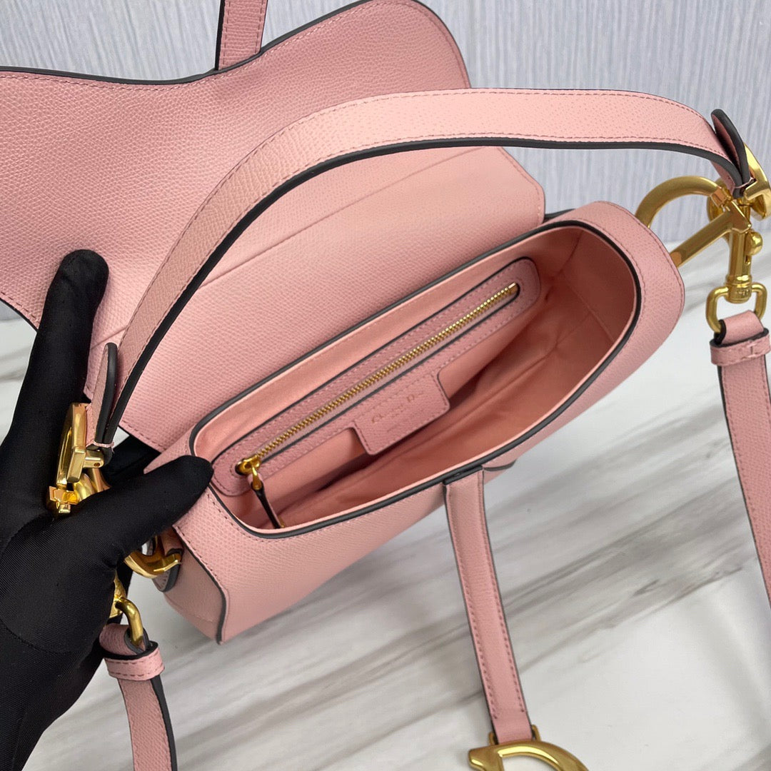 DIO Saddle