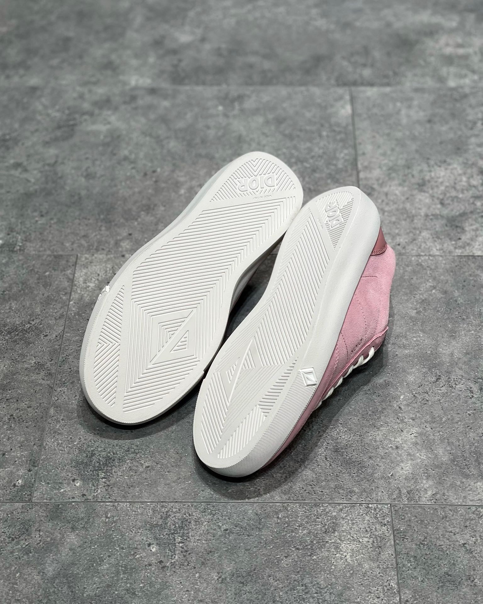 DIO Sneakers