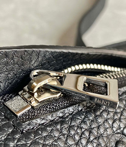 LO Sling Bag