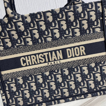 DIO BookTote