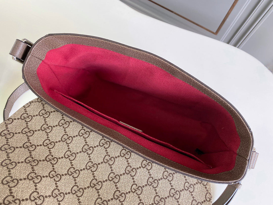 GUC Messenger Bag