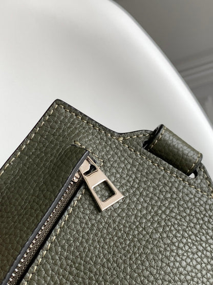 LO Sling Bag
