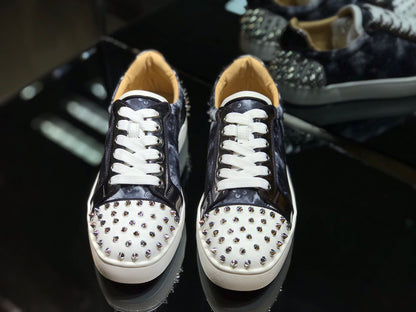 Sneakers & Shoes