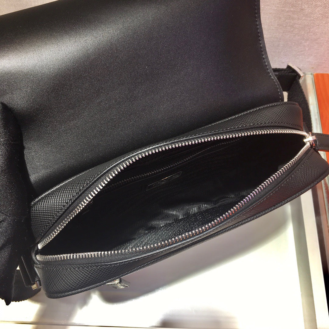 PRA Messenger Bag