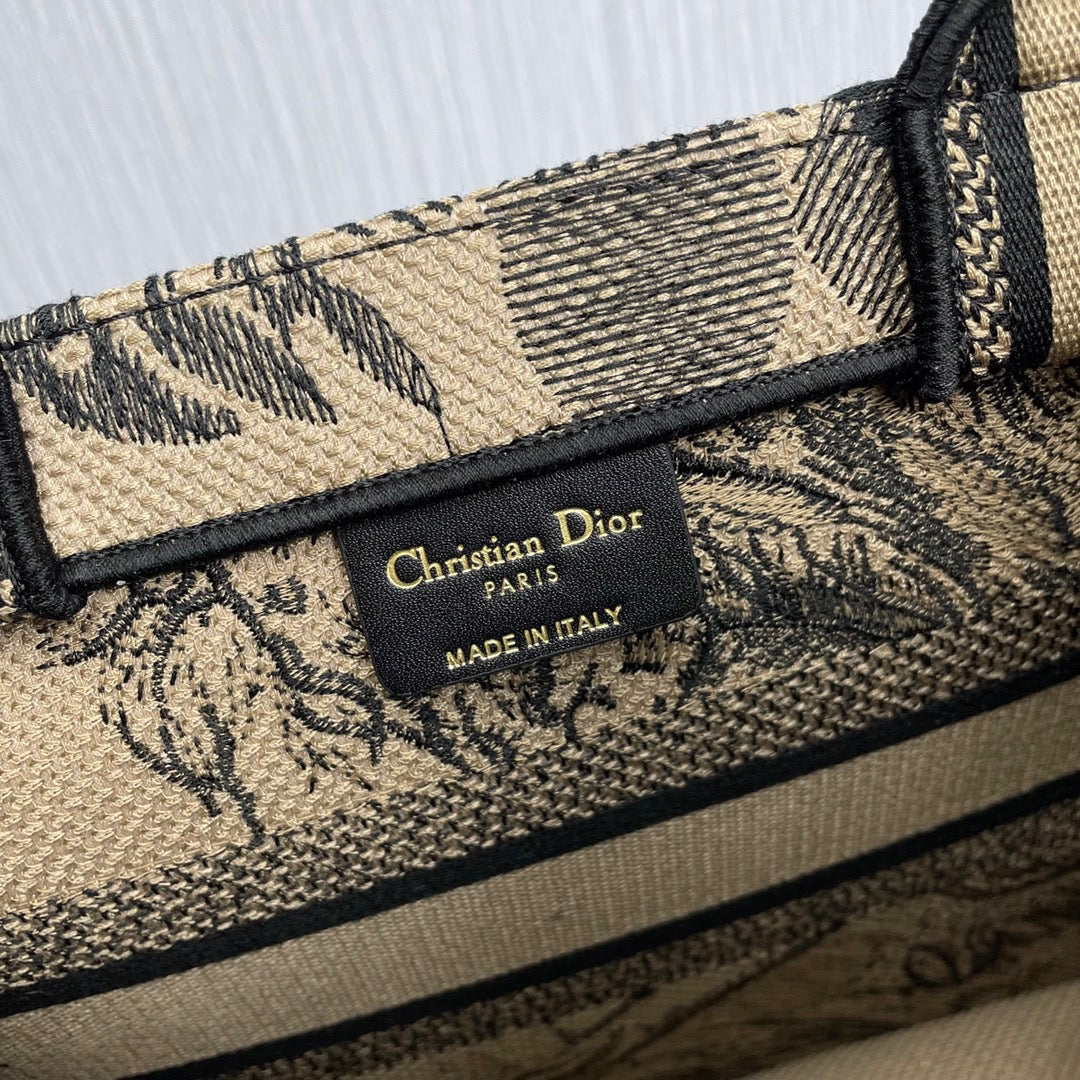 DIO BookTote