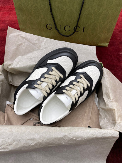 Sneakers & Shoes
