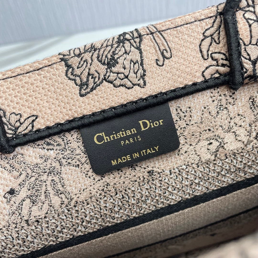DIO BookTote