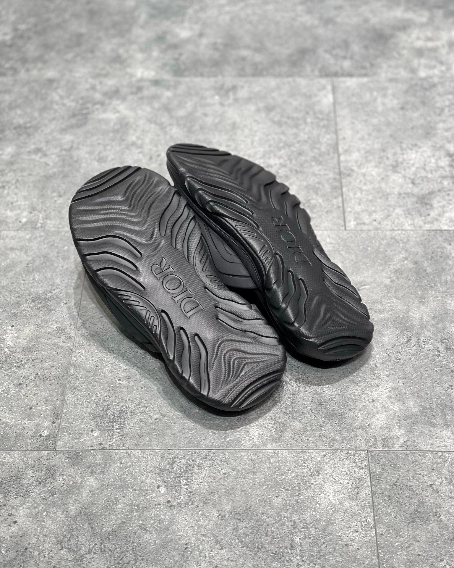 DIO sandal