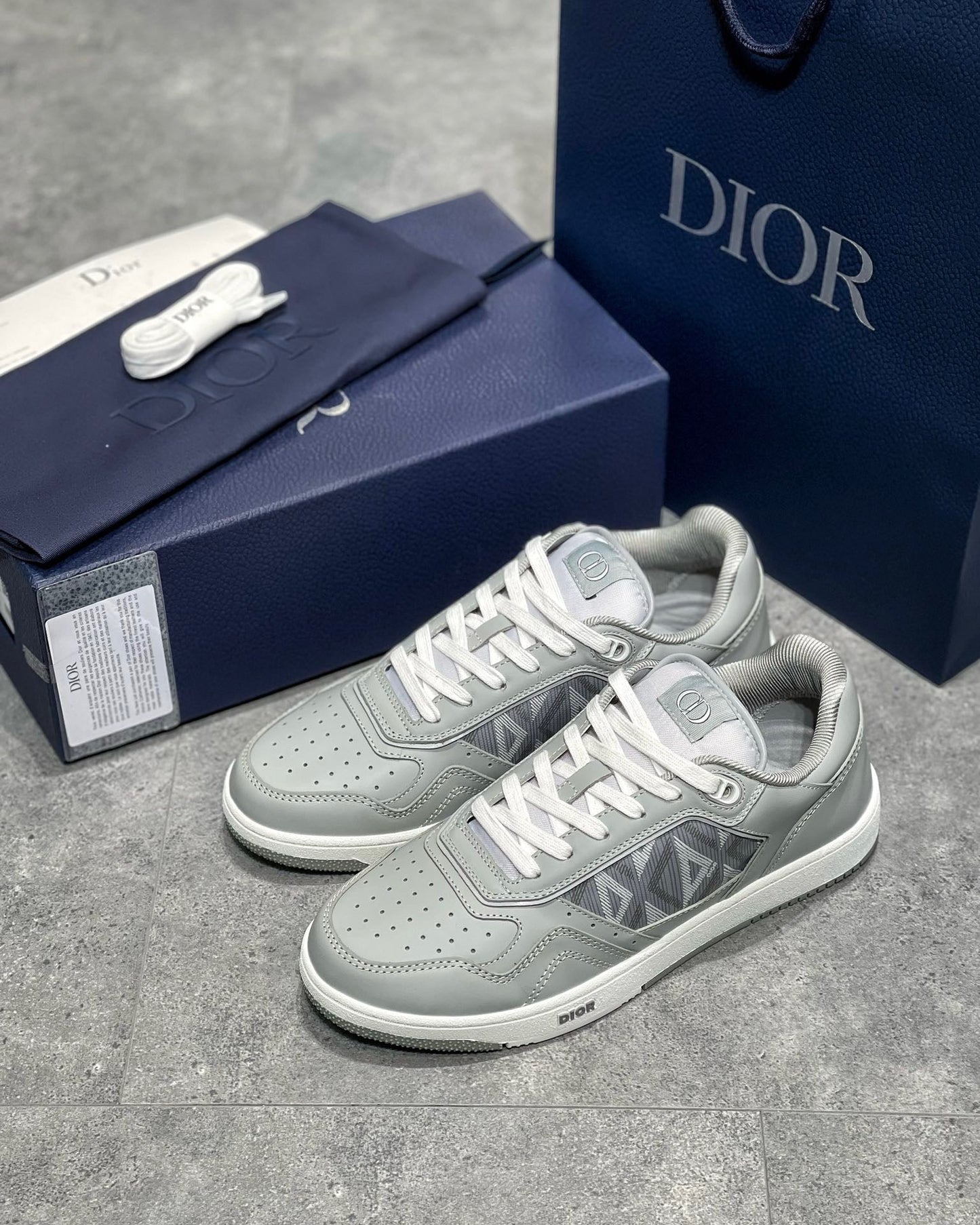 DIO Sneakers