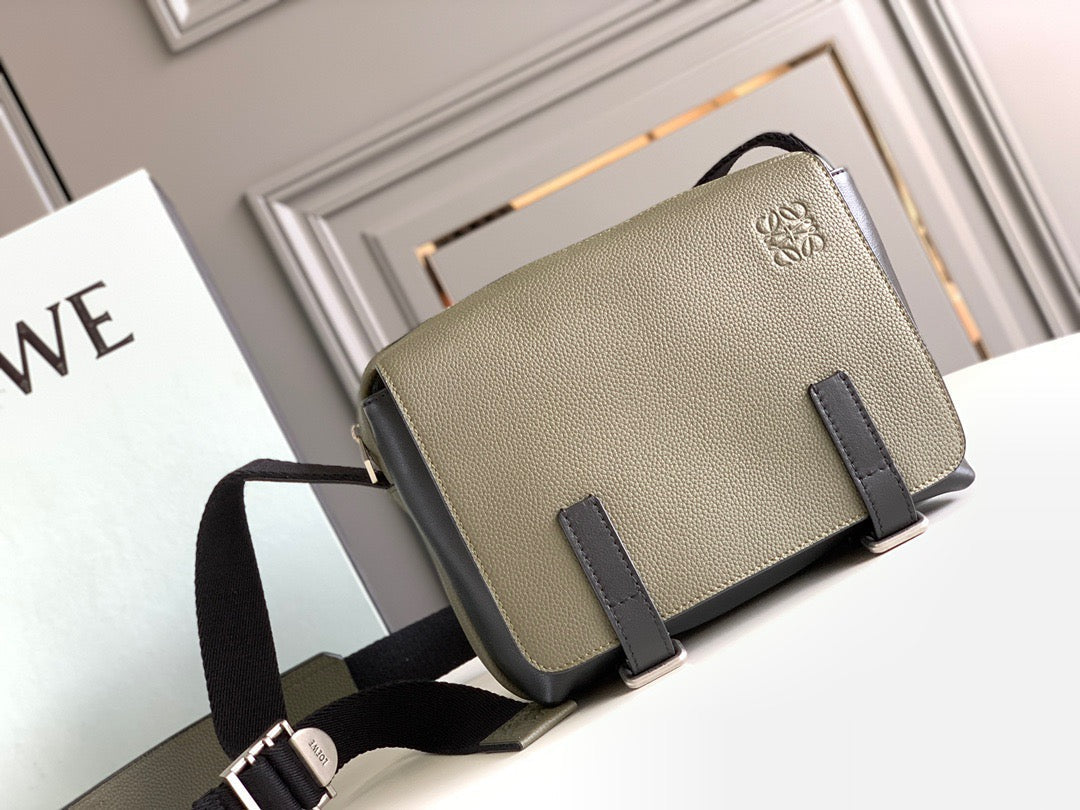 LO Messenger Bag