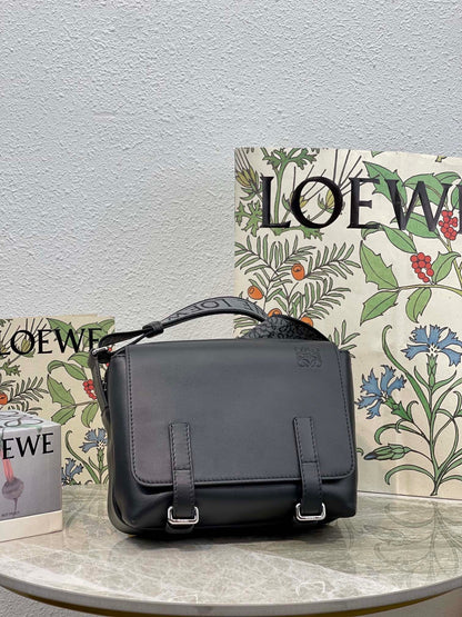 LO Messenger Bag