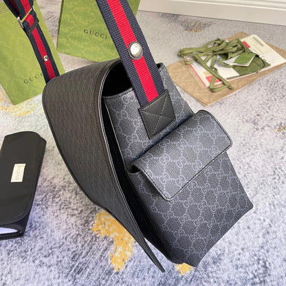 GUC Messenger Bag