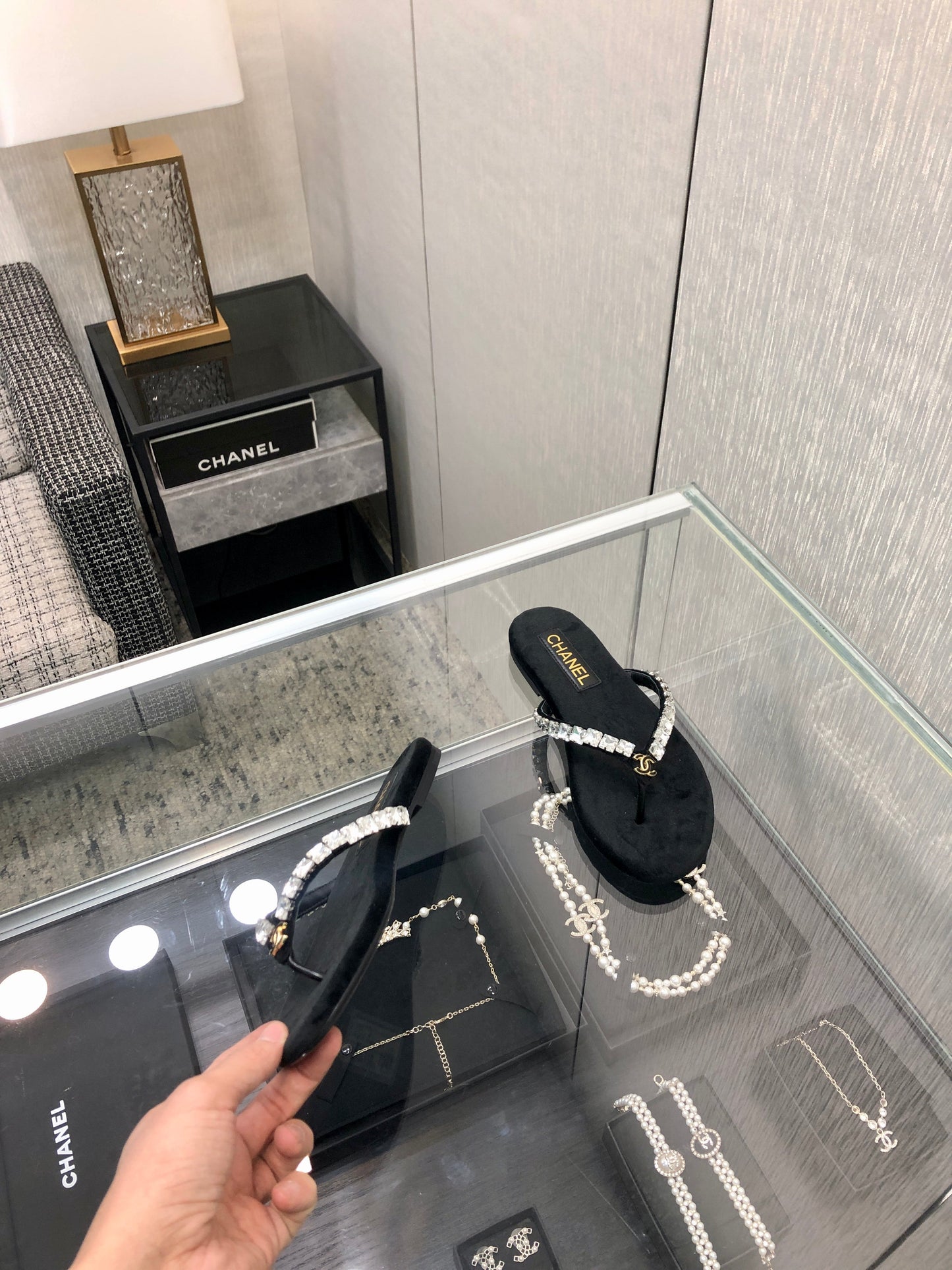 THONG SLIDE IN BLACK SUEDE WITH WHITE CRYSTALS