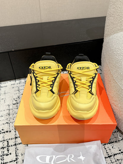 SNEAKER IN LEMON YELLOW CALFSKIN AND BREATHABLE MESH 175309