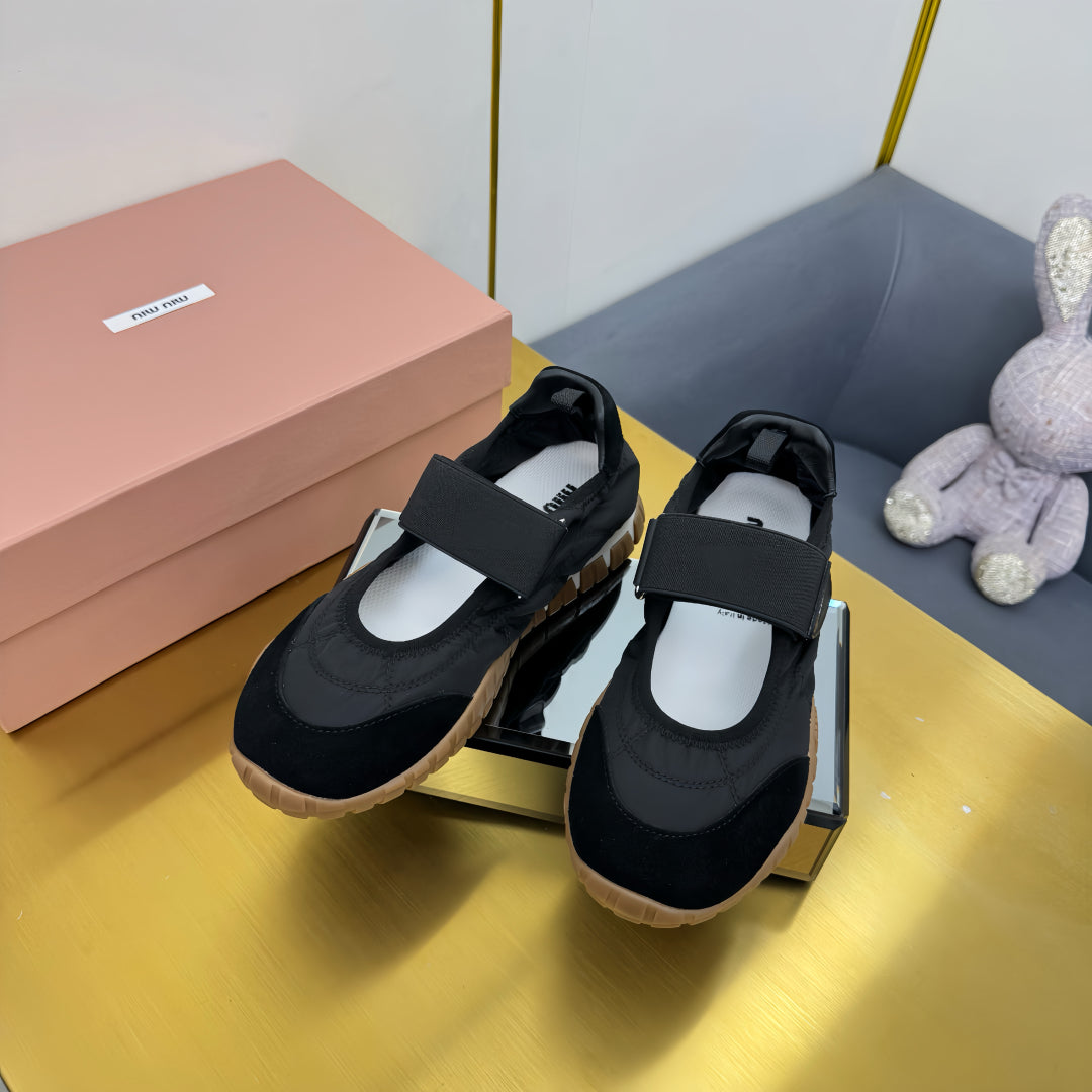 BALLERINAS SHOES IN BLACK TYRE TECHNICAL FABRIC AND SUEDE