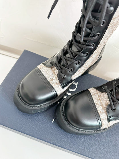 D-UNIT ANKLE BOOT BLACK CALFSKIN WITH BEIGE AND BLACK CANNAGE TWEED