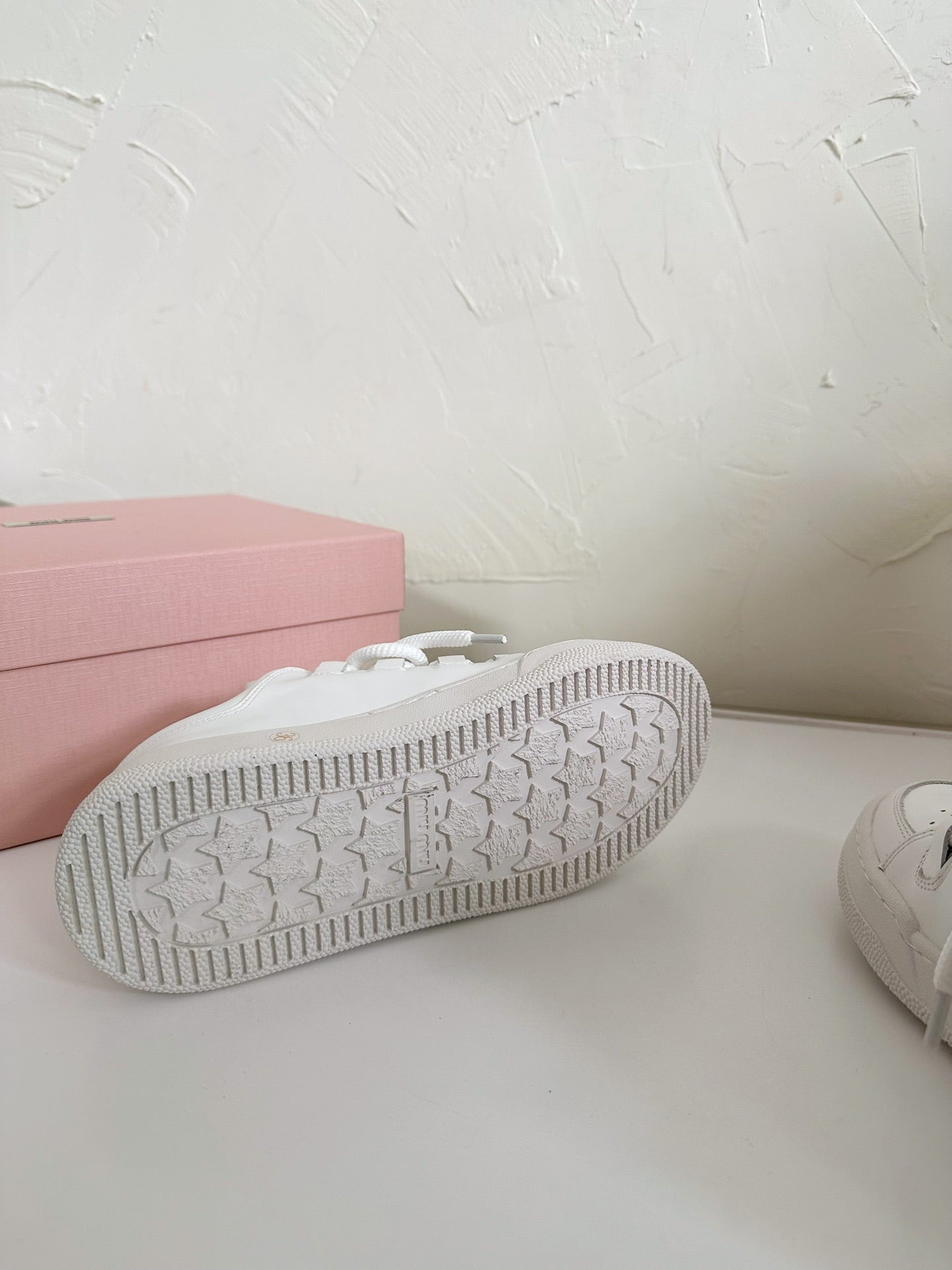 SNEAKERS SIMPLE DESIGN IN WHITE SHEEPSKIN