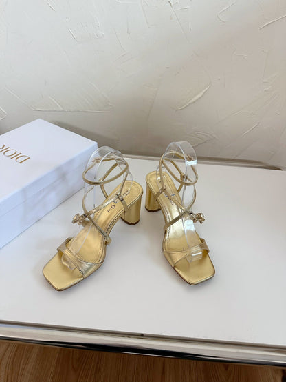 MEDIUM SQUARE HEEL SANDAL IN GOLD LAMBSKIN