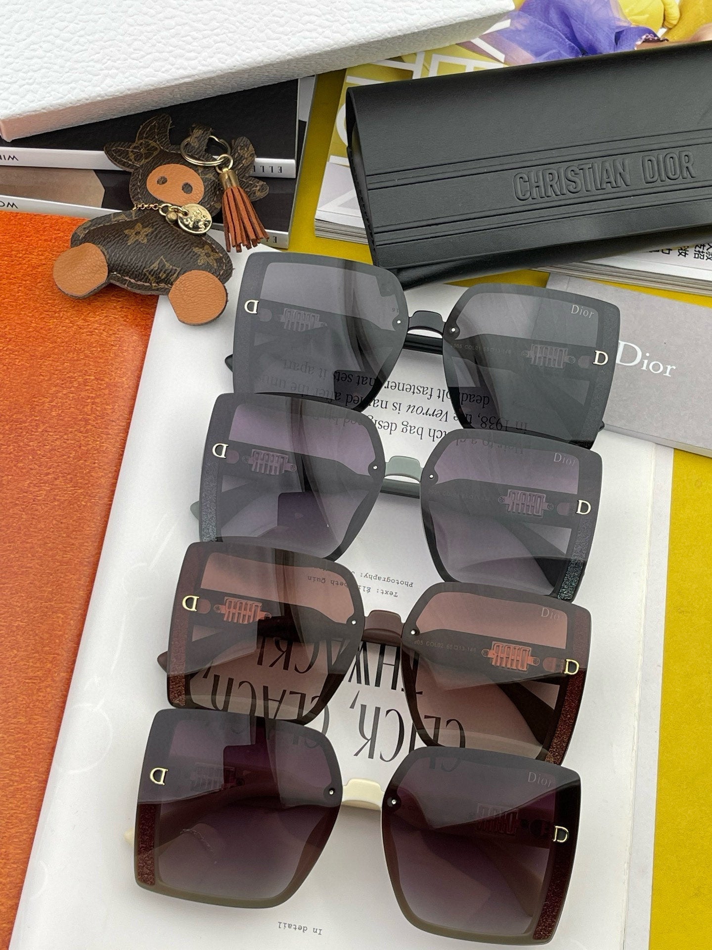 MONTAIGNE SQUARE SUNGLASS D5290 IN ACETATE