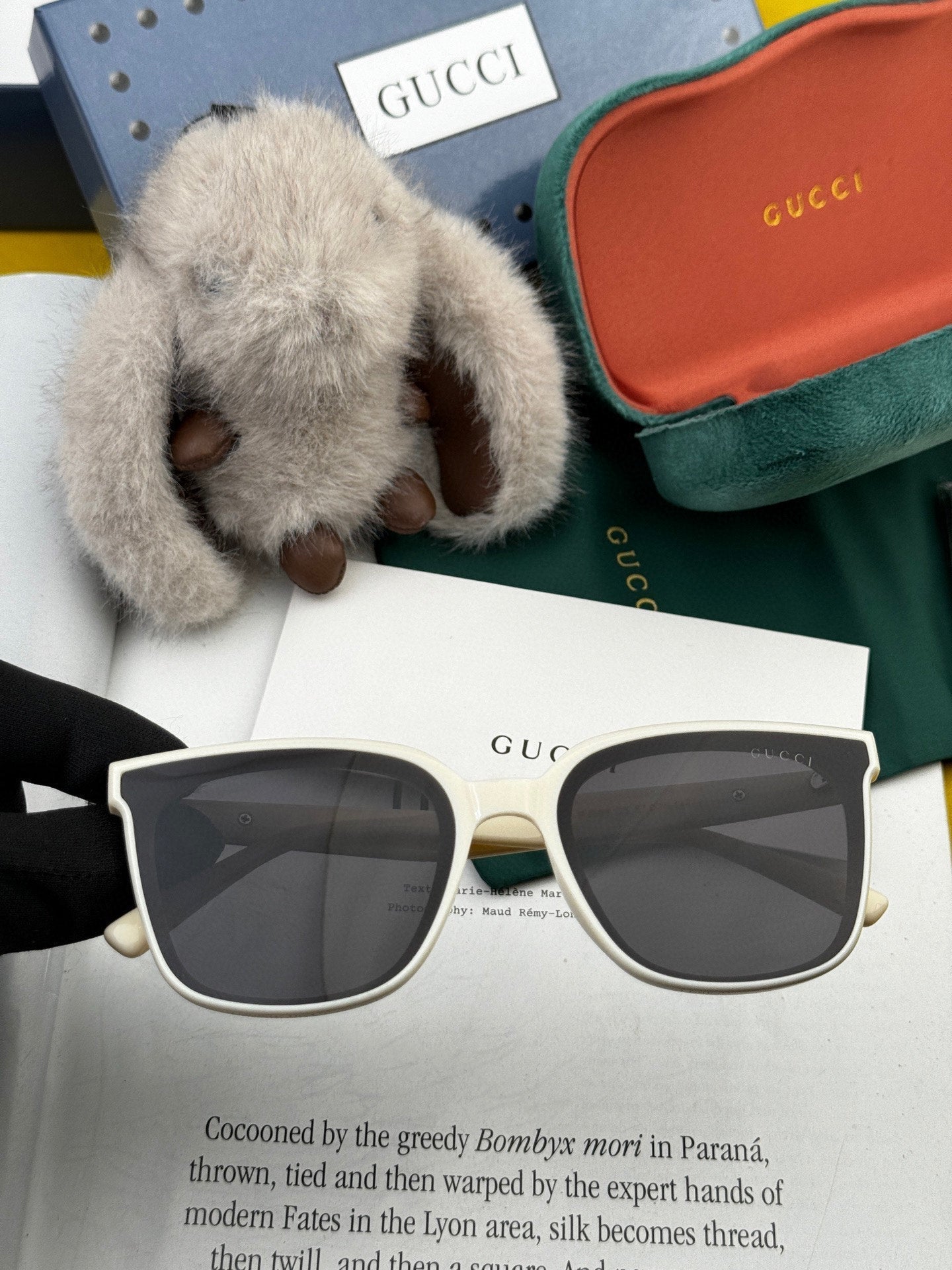 BUTTERFLY FRAME SUNGLASSES G550 IN ACETATE