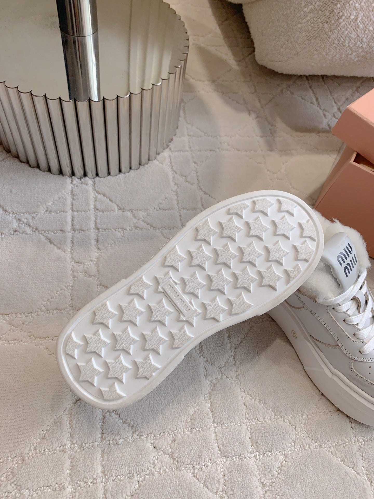 THICK SOLE SNEAKERS IN CHROME GRAY LAMBSKIN WITH RABBIT FUR LINING