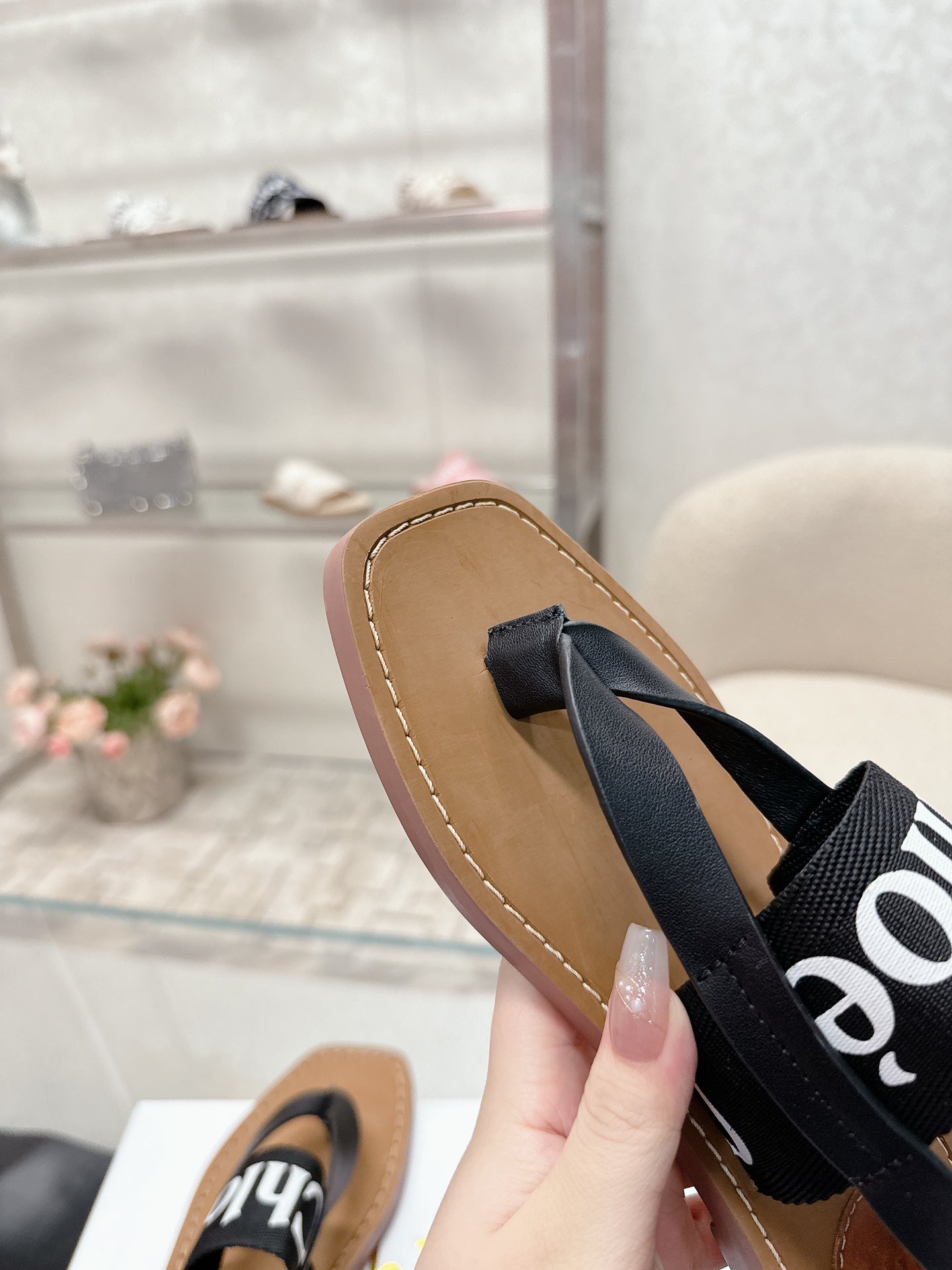 THONG SANDALS IN BLACK CALFSKIN AND CANVAS