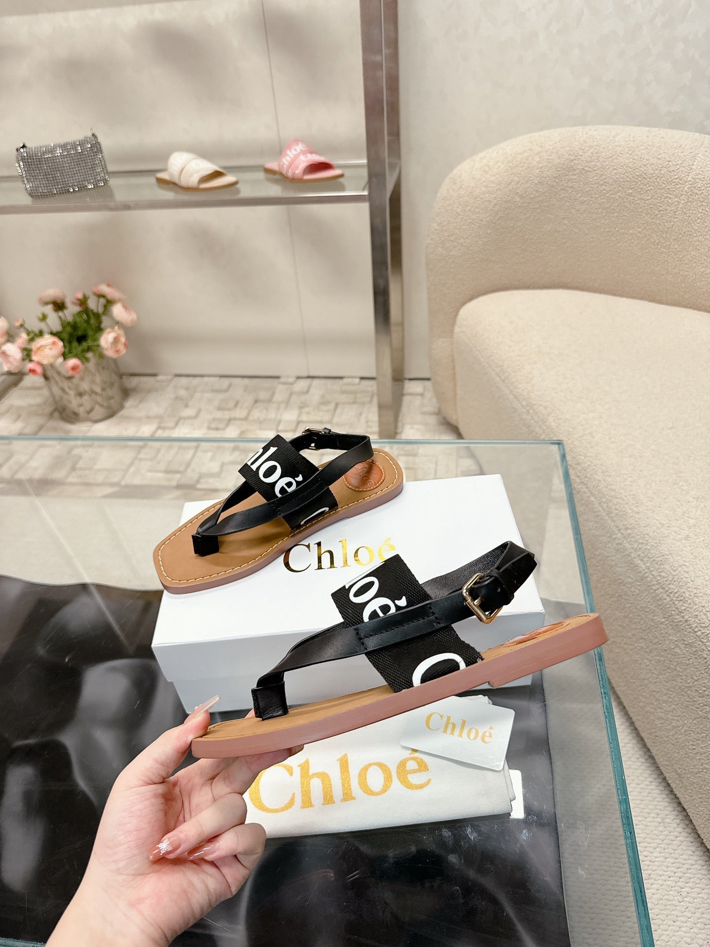 THONG SANDALS IN BLACK CALFSKIN AND CANVAS