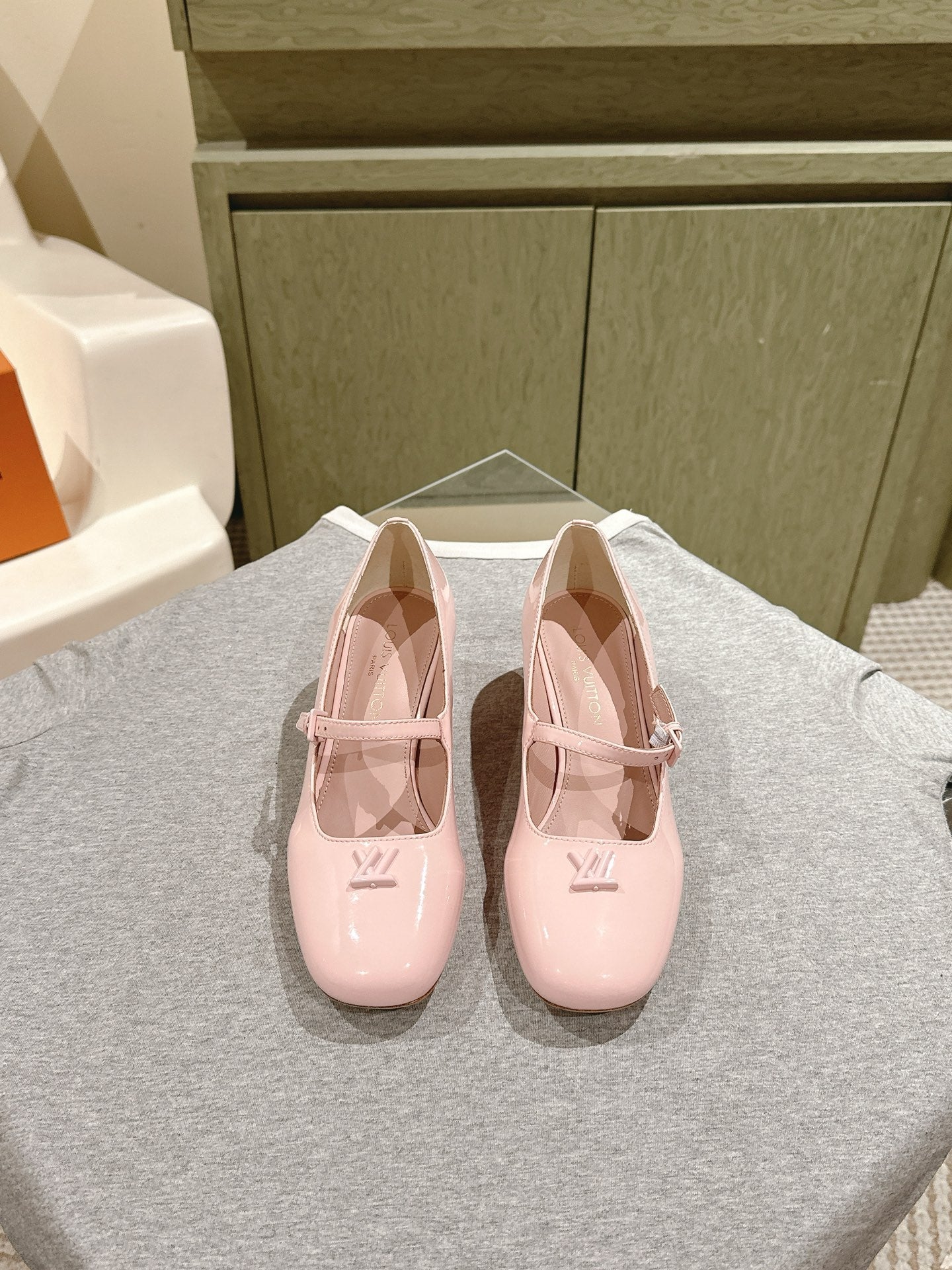 SWING HIGH MARY JANE 55 MM IN PALE PINK PATENT CALFSKIN
