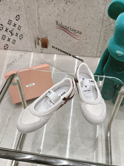 BALLERINAS IN WHITE TECHNICAL FABRIC AND SUEDE