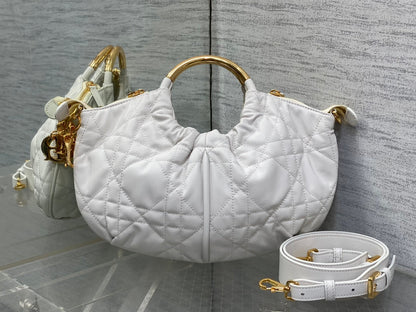 WALK IN PURSE 36 BAG WHITE LAMBSKIN WITH GOLD HARDWARE