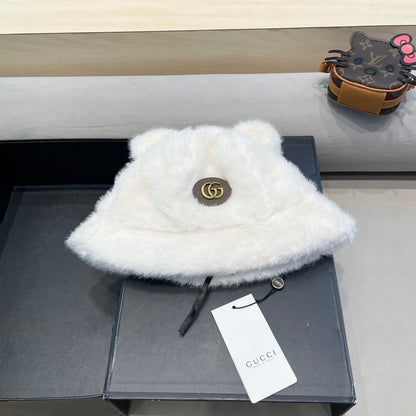 BUCKET HAT IN WHITE FLEECE 397932