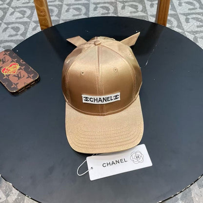 BASEBALL HAT IN GOLD SILK SATIN 404866