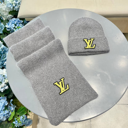 SET SCARF AND HAT IN LIGHT GRAY WOOL 406532