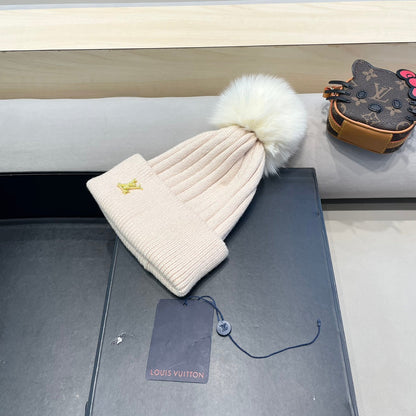 KNITTED BEANIE HAT IN LULLABY PINK WOOL AND FOX FUR 409792