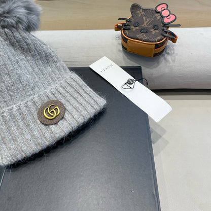 BEANIE HAT IN LIGHT GRAY WOOL 422455