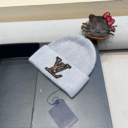 KNITTED BEANIE HAT IN GRAY FLEECE AND WOOL 426206