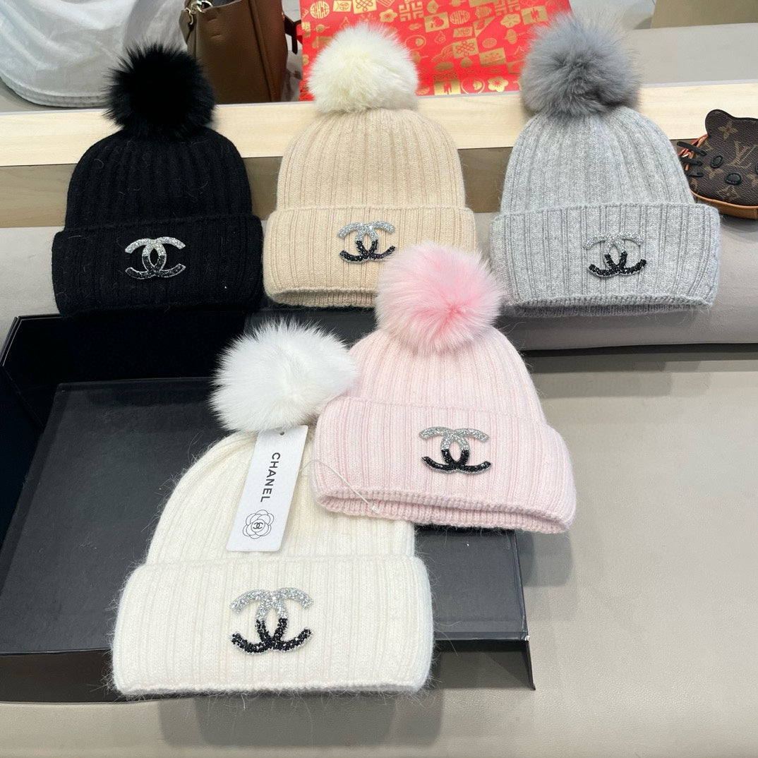 BEANIE HAT IN WHITE WOOL 426233