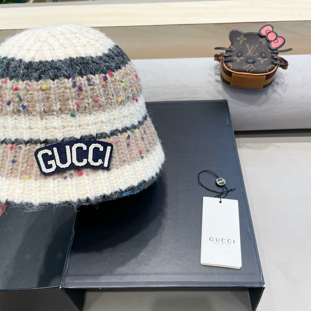 STRIPED KNITTED BUCKET HAT COLORFUL 428101