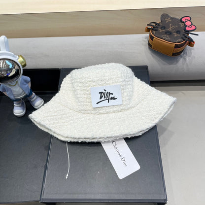 BUCKET HAT IN WHITE WOOL 436747