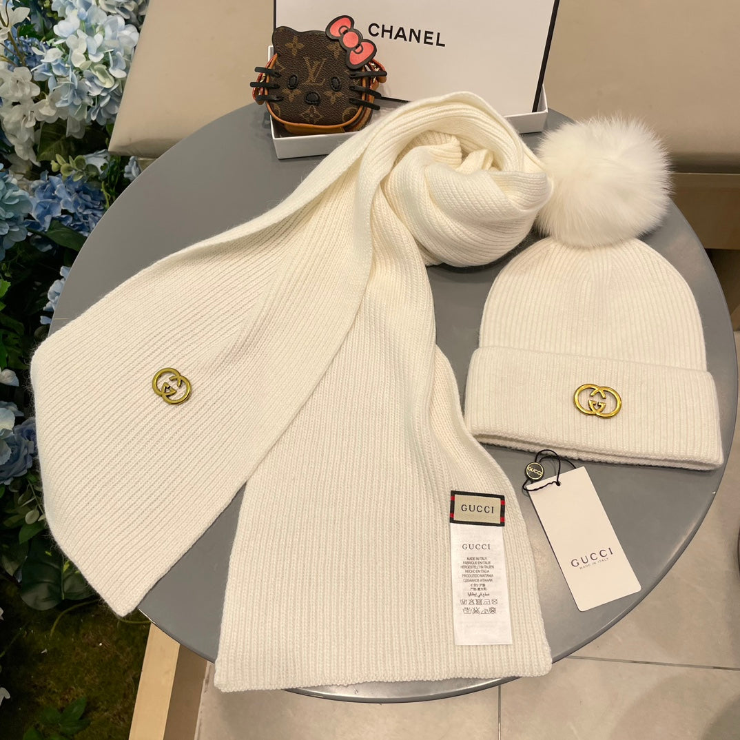 SET SCARF AND HAT IN WHITE CASHMERE 436220